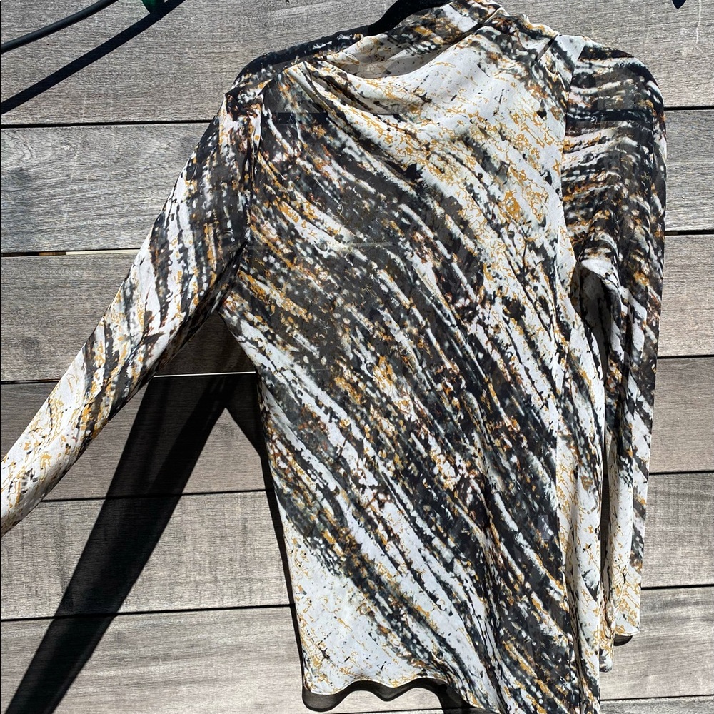 Womens Zara Printed Draped Top. Multicolored. Size XL.